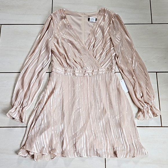 NWT B. Darlin Metallic Surplice Dress Long Sheer Sleeves [size 9/10] - Picture 2 of 8